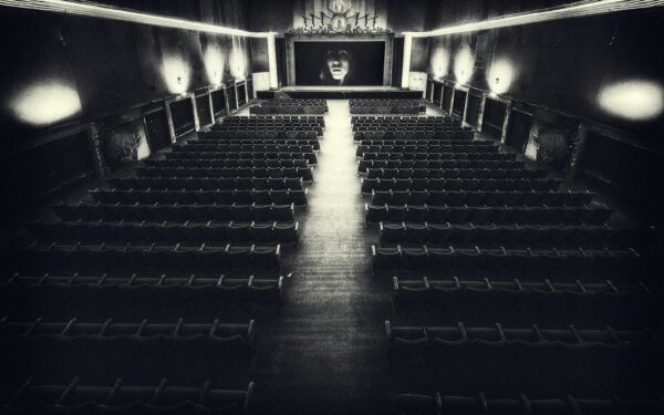 Arthouse kino žanras be paslapčių: kuo išskirtiniai festivaliniai filmai ir kaip juos prisijaukinti