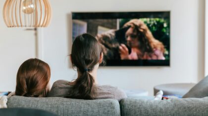 Ką žiūrėti, kai norisi gerų emocijų: 9 išmintingi, bet šviesūs kino pasakojimai nuotaikai pakelti