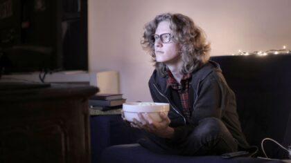 Ką žiūrėti, kai trūksta įkvėpimo: 9 kino vakaro idėjos apie kūrybą, meną ir savęs paieškas