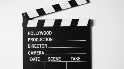 Kas yra kino continuity klaidos: kaip smulkūs nenuoseklumai patenka į kadrą ir ką jie atskleidžia apie kūrėjus