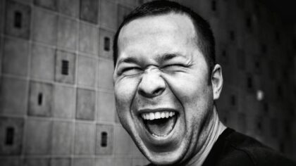 Kuo žavi tylusis vaidinimas kine: kaip minimalūs dialogai atskleidžia giliausias herojų emocijas