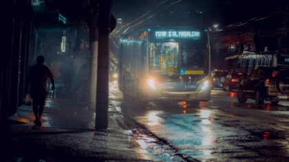 Ką žada film noir žanras šiandien: tamsaus kino kodai, poskoniai ir kada jo imtis
