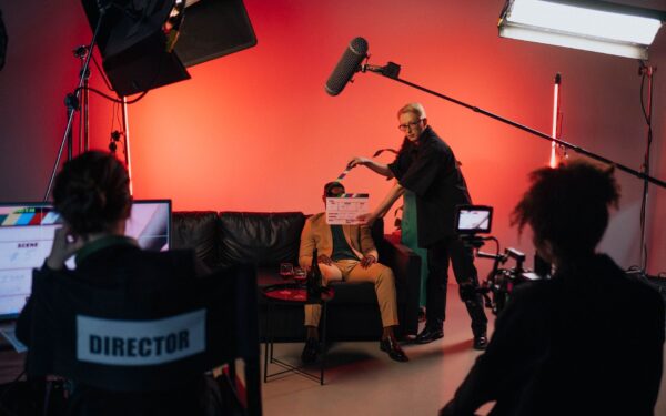 Kaip gimė kino „making of“ tradicija: nuo techninių žurnalų iki atskiros žiūrėjimo patirties