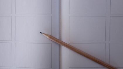 Kas yra kino storyboard kadras: kaip pieštos scenos lapuose virsta aiškesniu vaizdu žiūrovui