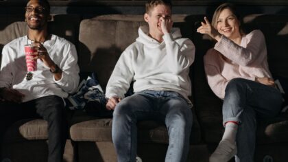 Komedijos ir dramos jungtis kine: kas yra tragikomedija ir kuo ji stebina žiūrovą