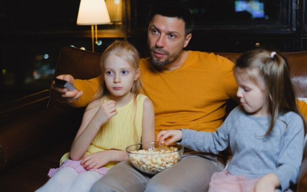 Šeimos kino gidas: kuo išsiskiria šeimai skirti kūriniai ir kaip rasti tinkamą pasakojimą skirtingo amžiaus žiūrovams
